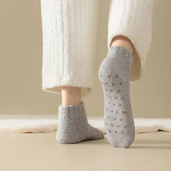 Есенно-зимни сладки дамски чорапи от коралов руно, мини силиконови чорапи на пода, изолирана чорапи за сън, обикновена ластични чорапи